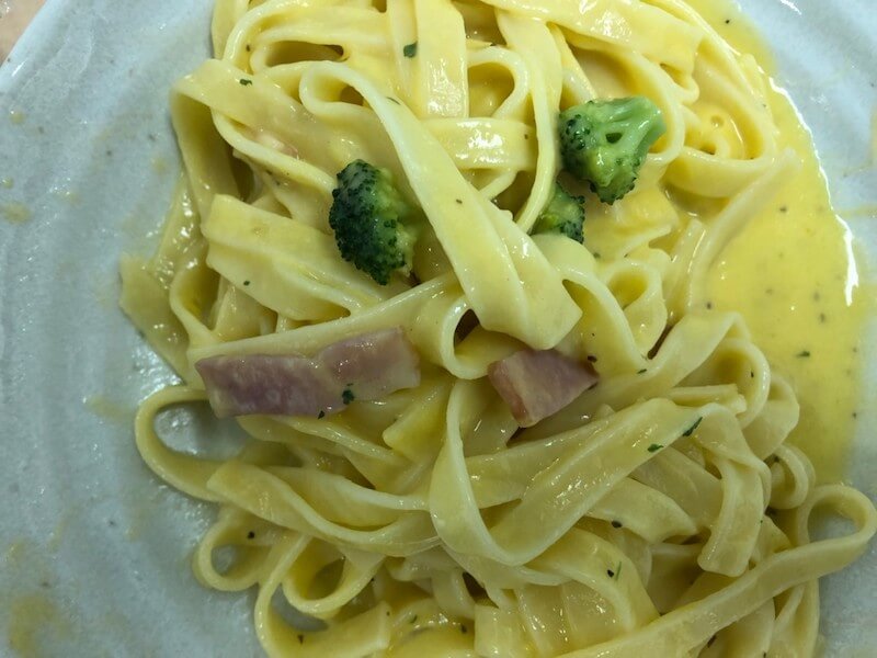 ママー大盛り生パスタクリーミーカルボナーラ